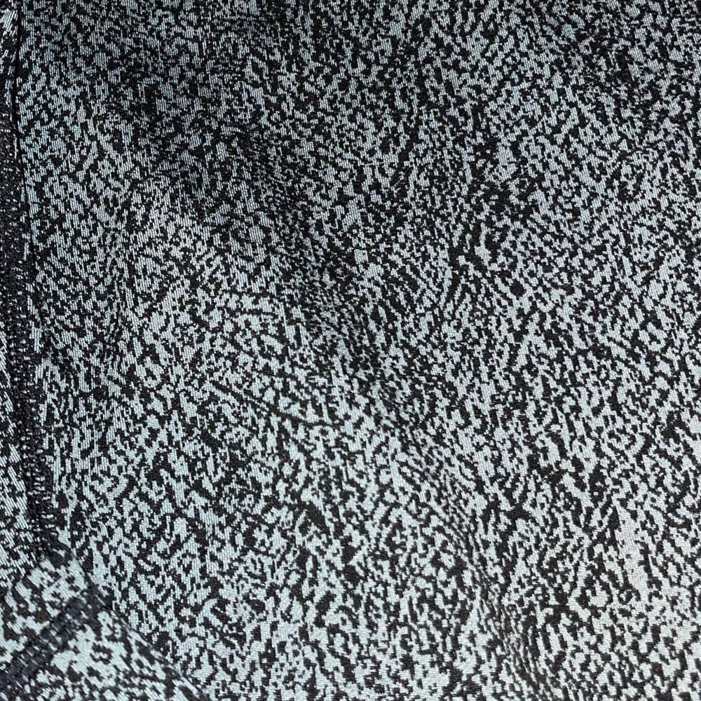 Black and Gray Patterned Leggings - Picture 2 of 3